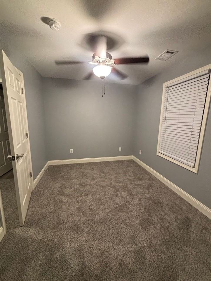 267 Ernest L Collins Ave - Photo 5 of 20