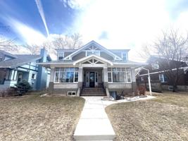 featured image of 655 N Warren St