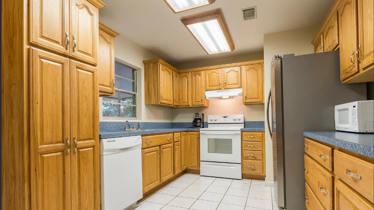 4601 Nw 29th Ter - Photo 3 of 4