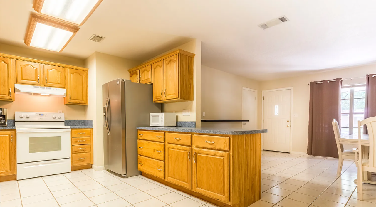 4601 Nw 29th Ter - Photo 4 of 4