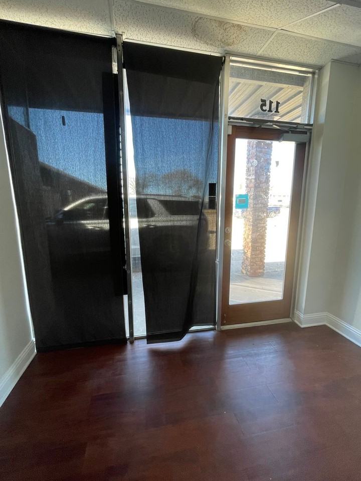 111 Freestate Blvd - Photo 2 of 10