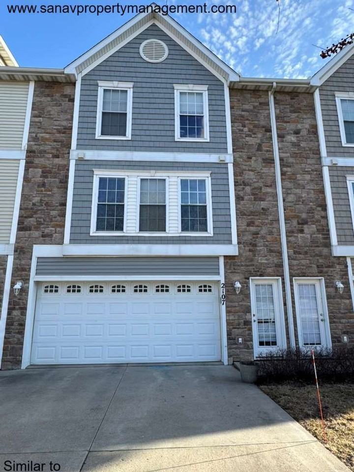 8302 Westown Pkwy #2107 - Photo 2 of 10