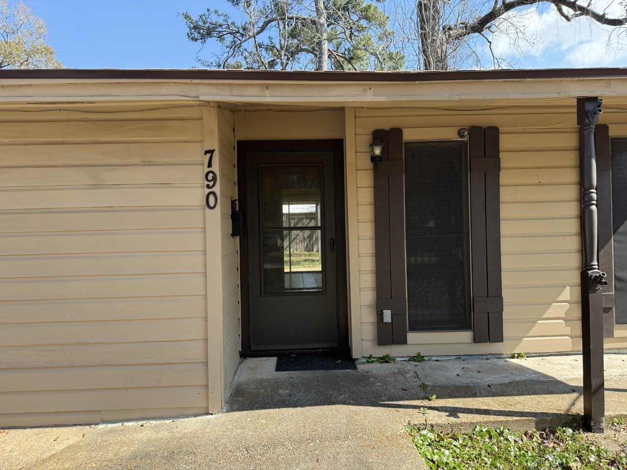 790 Peyton Dr #1 - Photo 4 of 21