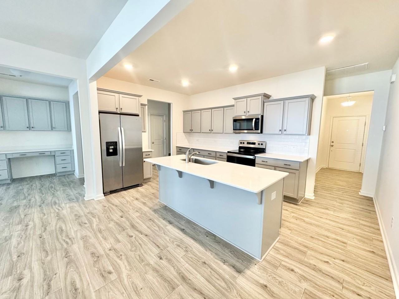 103 Luna Ln - Photo 3 of 14