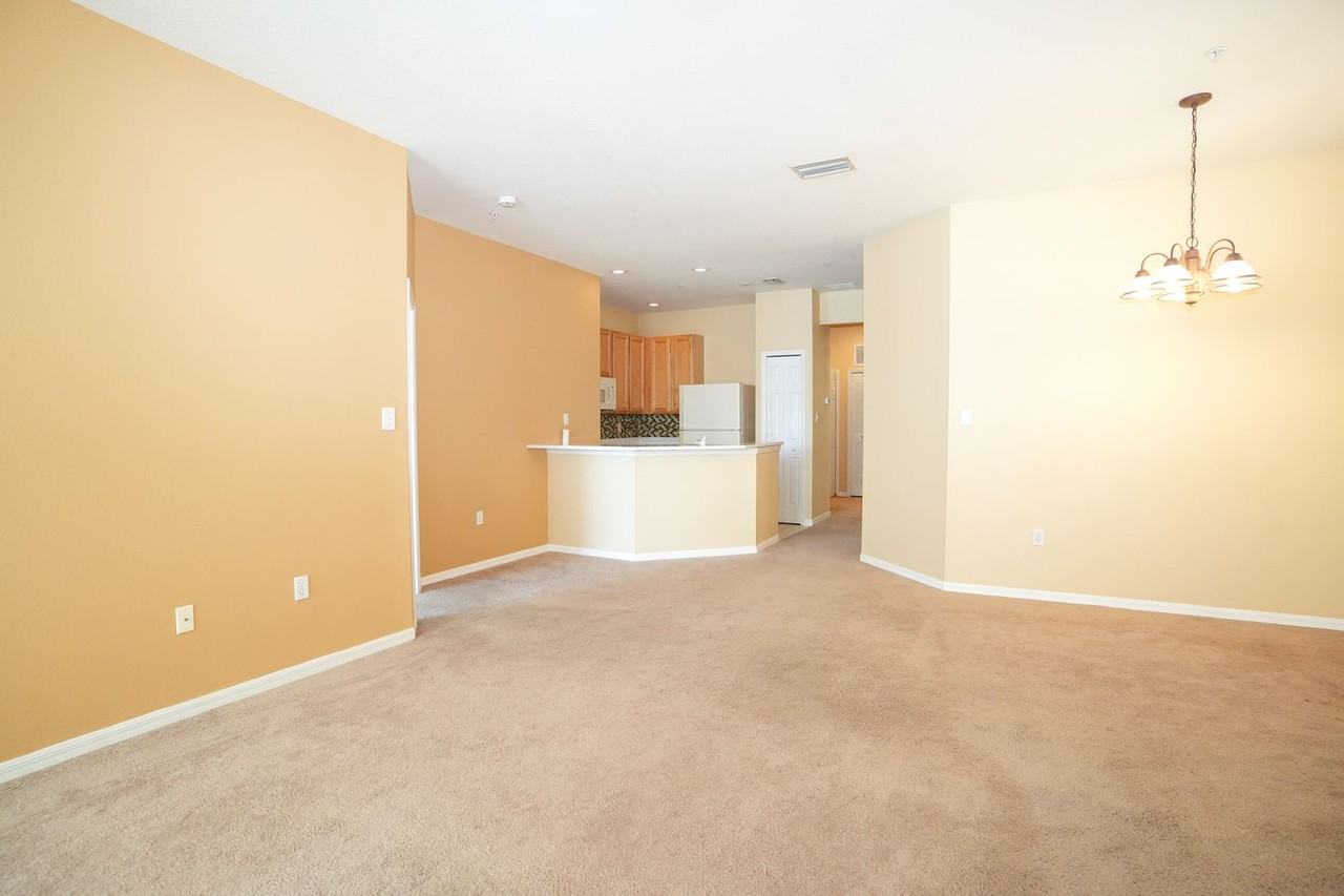 3468 Parkridge Cir - Photo 4 of 19