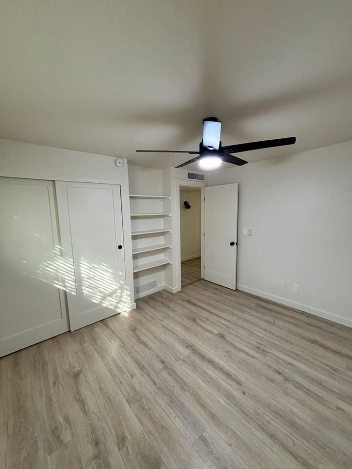 1040 N 7th Ave - Photo 2 of 9