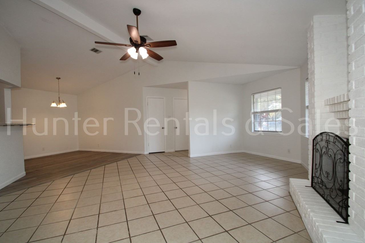 1 Rawhide Cir - Photo 7 of 25