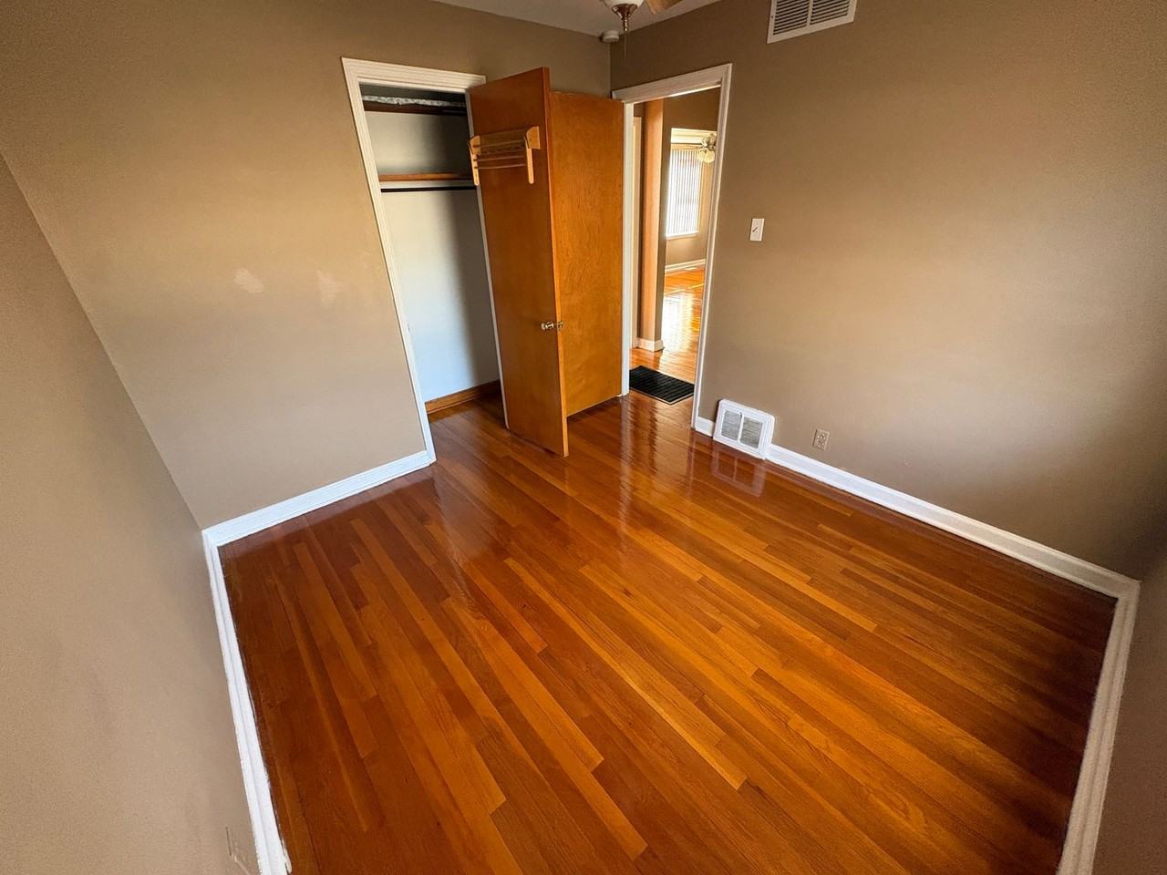 1231 Hoyt Dr - Photo 6 of 9