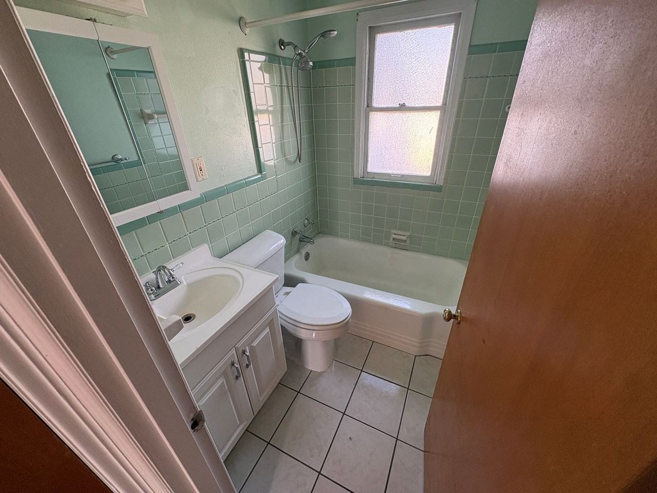 1231 Hoyt Dr - Photo 7 of 9