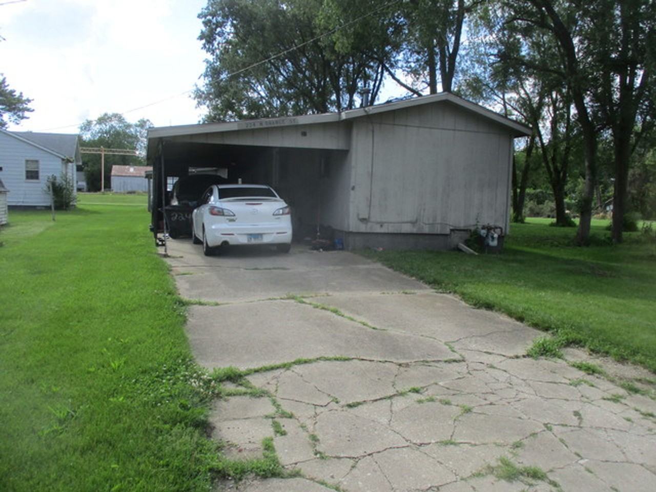 Oak - Trautman - Photo 2 of 2