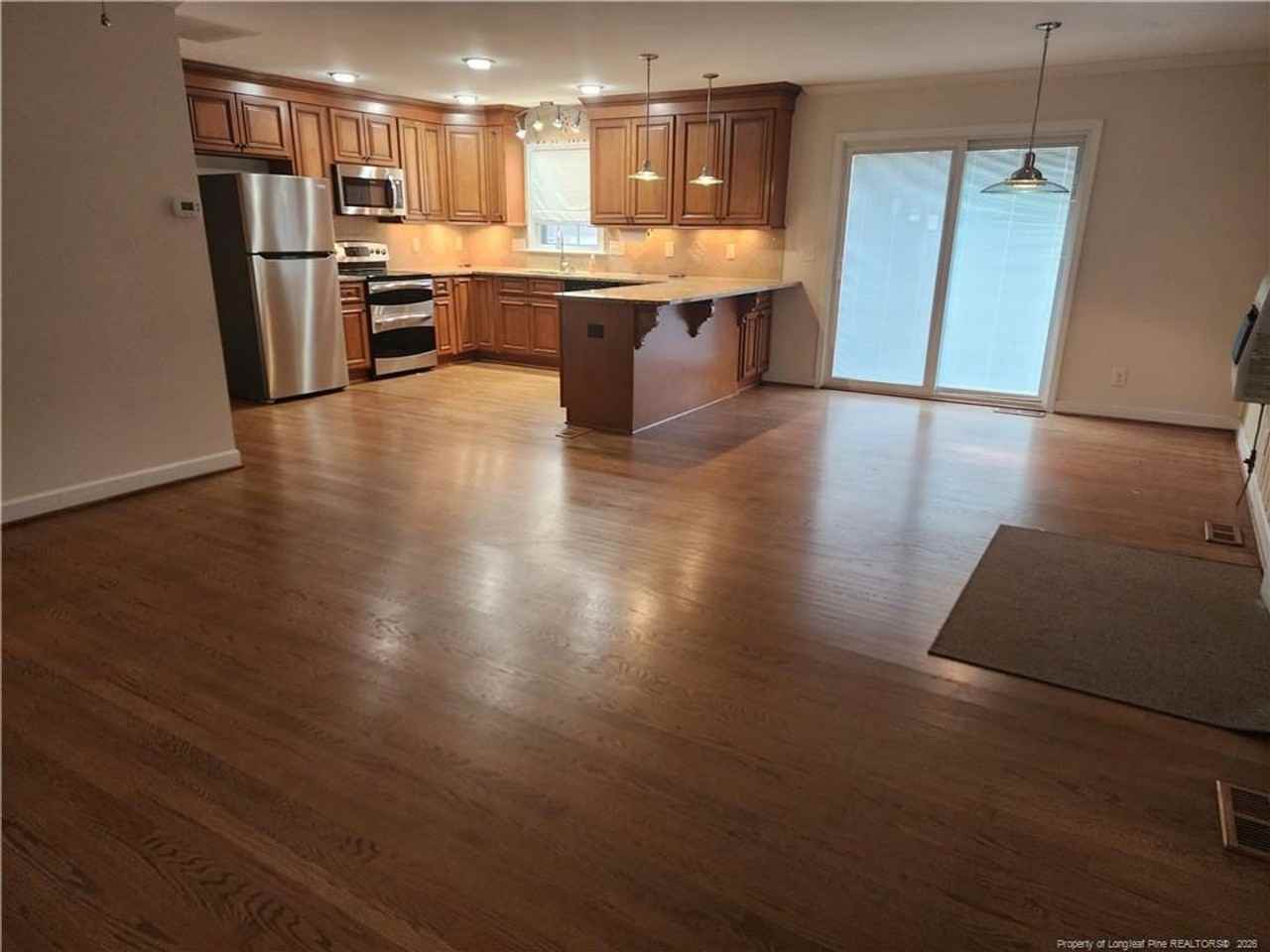 206 Britt St - Photo 4 of 16