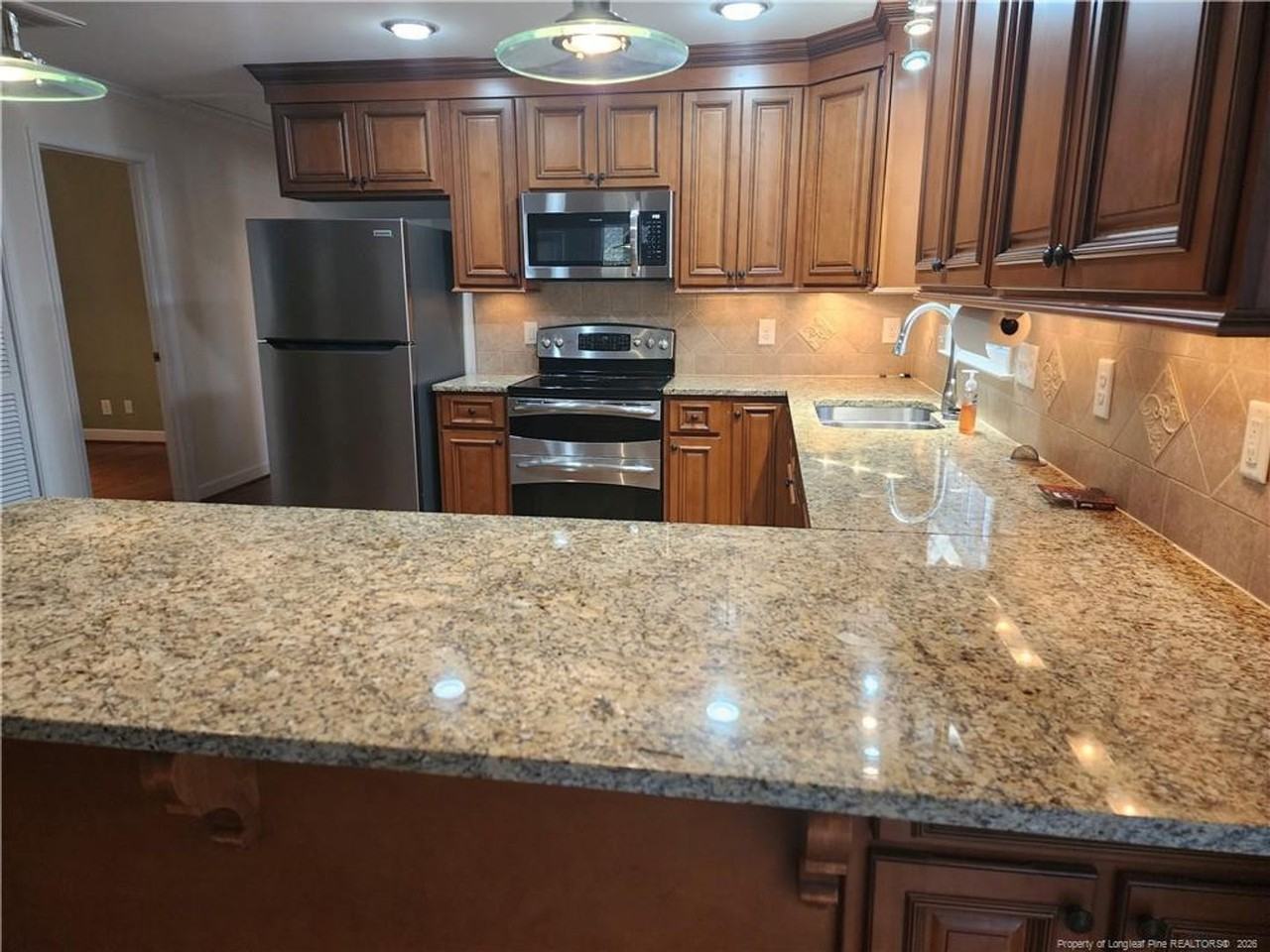 206 Britt St - Photo 6 of 16