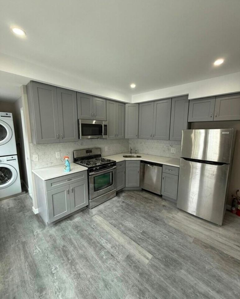 24 Long Ave - Photo 7 of 11