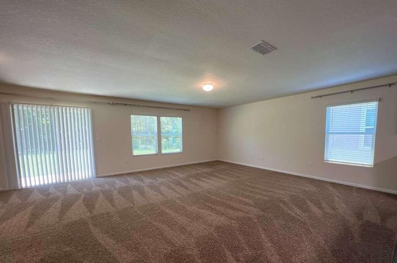 126 Brooklet Cir - Photo 5 of 23