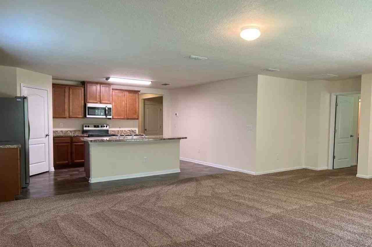 126 Brooklet Cir - Photo 6 of 23