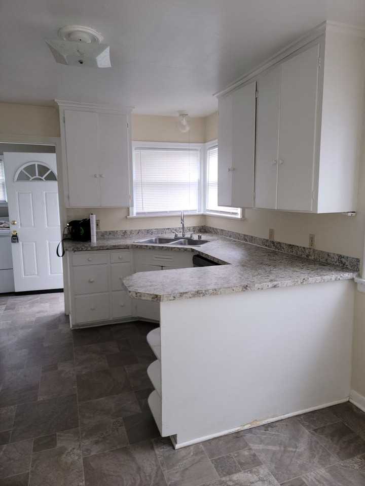 10310 Short Ln Sw - Photo 2 of 20