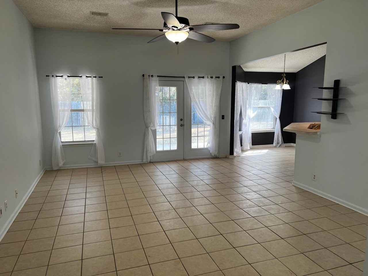 300 Flamingo Dr - Photo 2 of 14