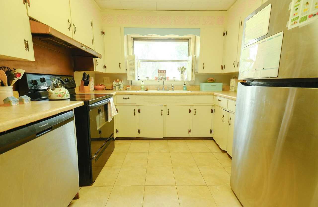 51 S Main St - Photo 3 of 13