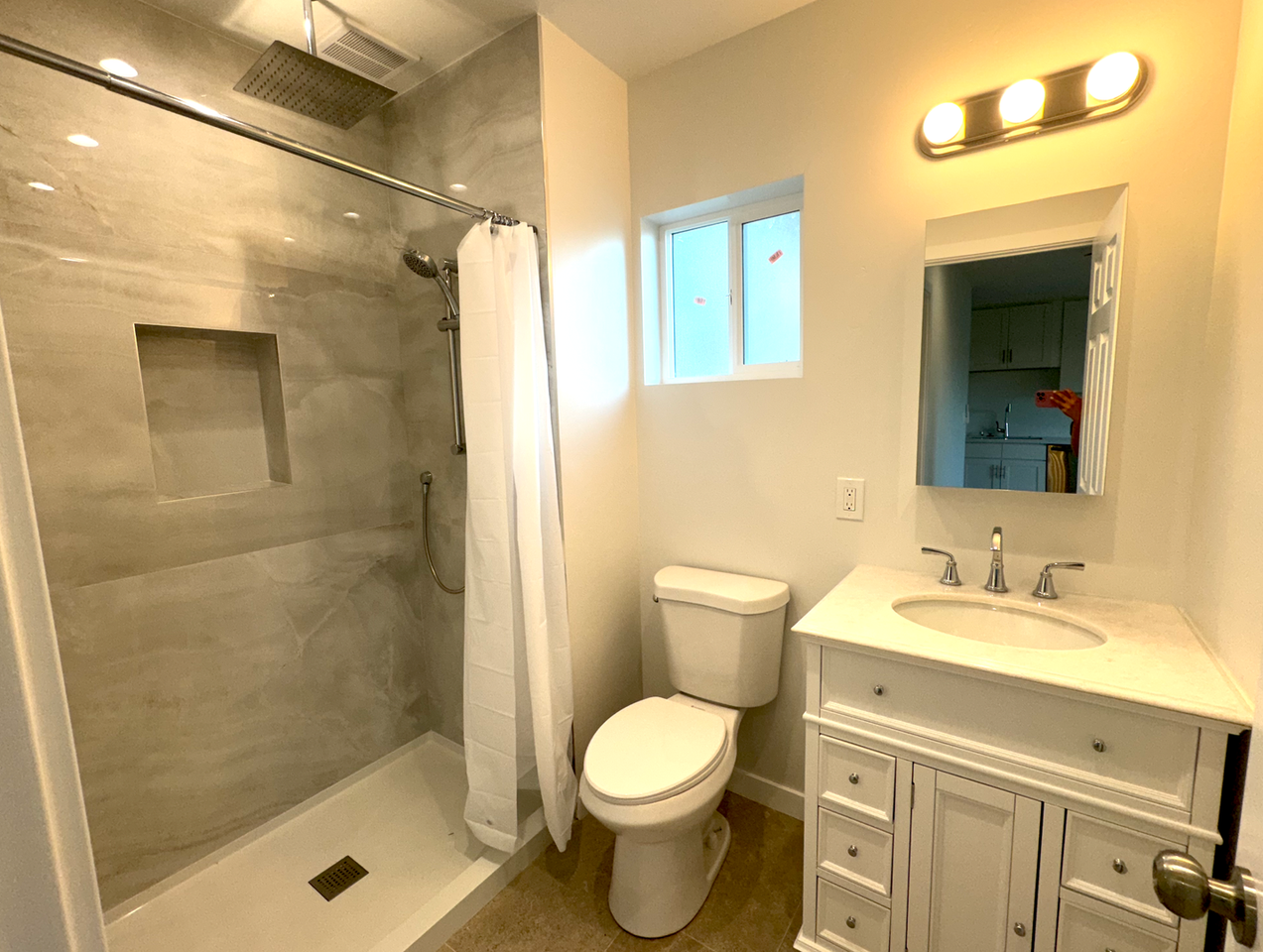 3560 Sydney Pl - Photo 3 of 25