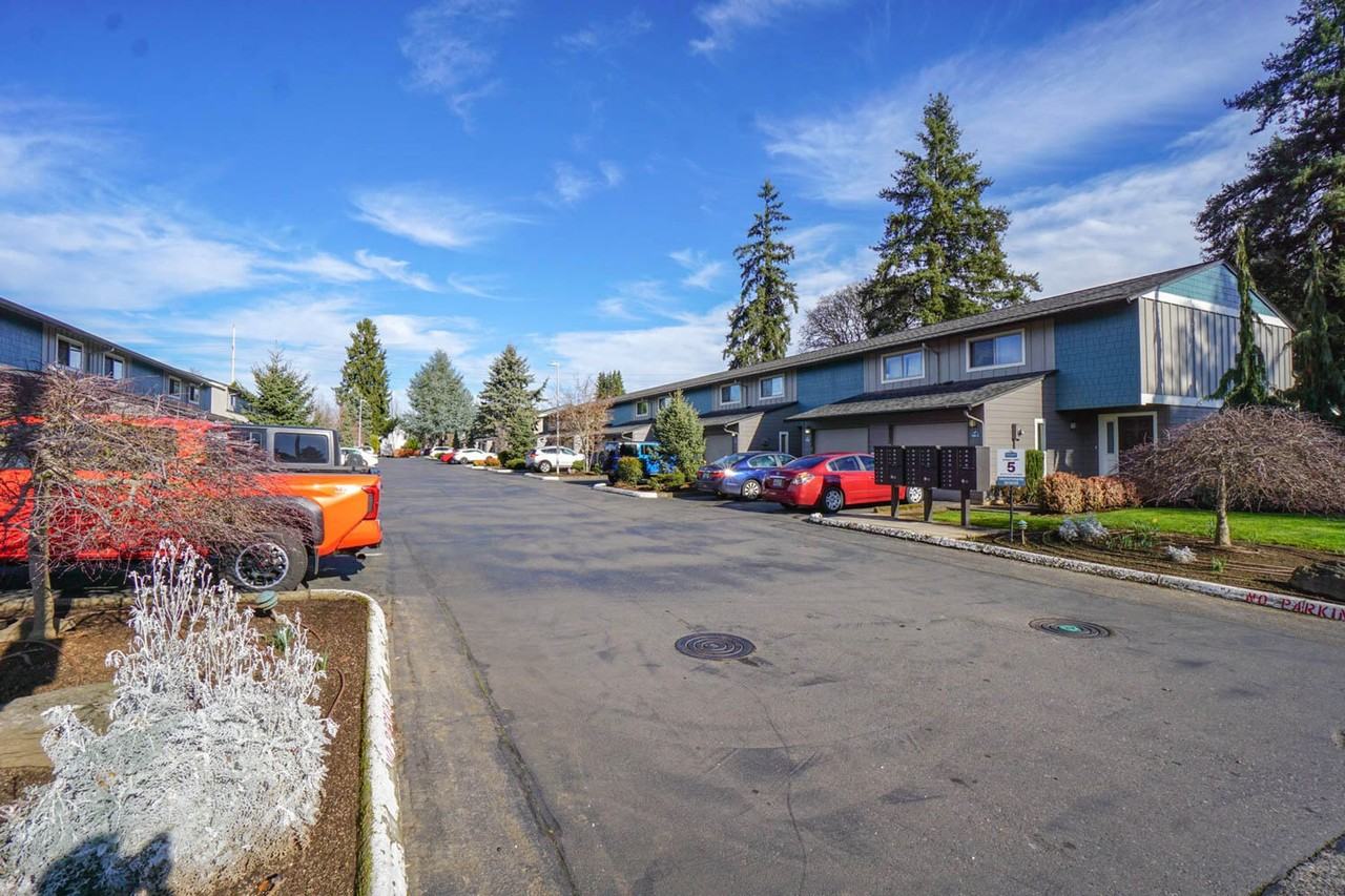 Northridge Condominiums - Photo 4 of 12