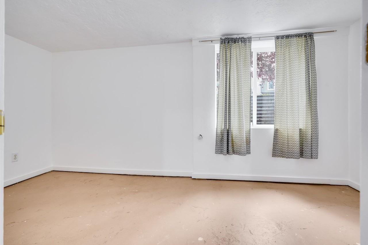 5251A Se Bybee Blvd - Photo 7 of 18