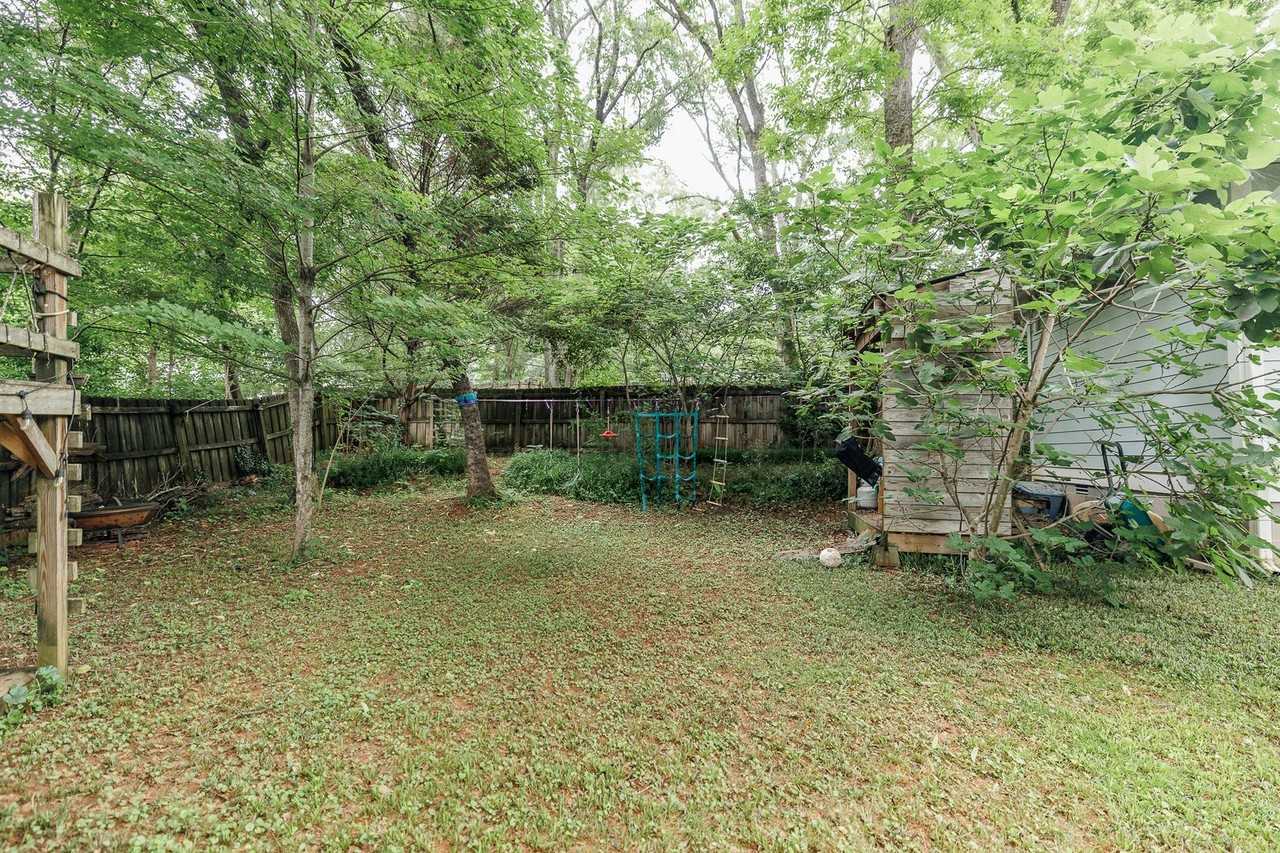 Hillside St - Photo 3 of 12