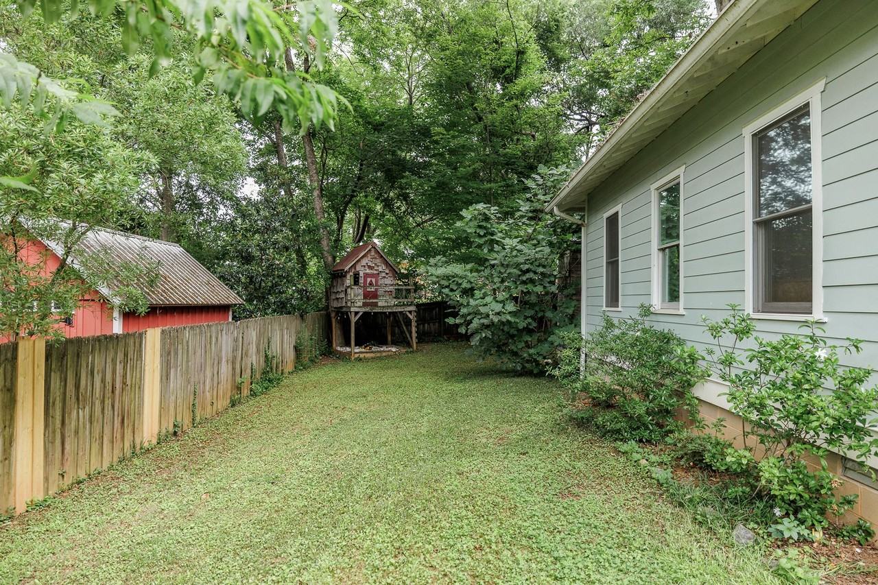 Hillside St - Photo 4 of 12