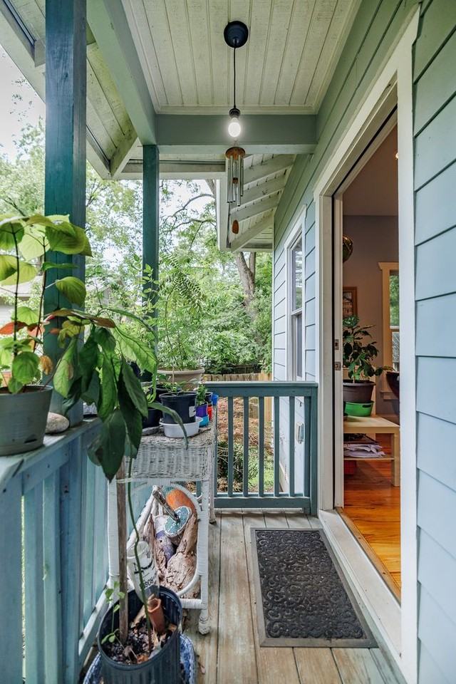 Hillside St - Photo 6 of 12