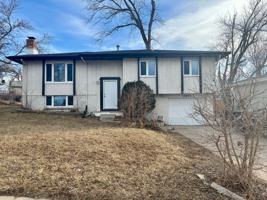 featured image of 13815 W Cir