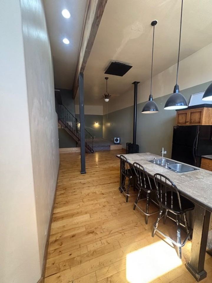 1295 Main St N - Photo 7 of 9