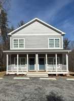 featured image of 9 Broadstone Ln