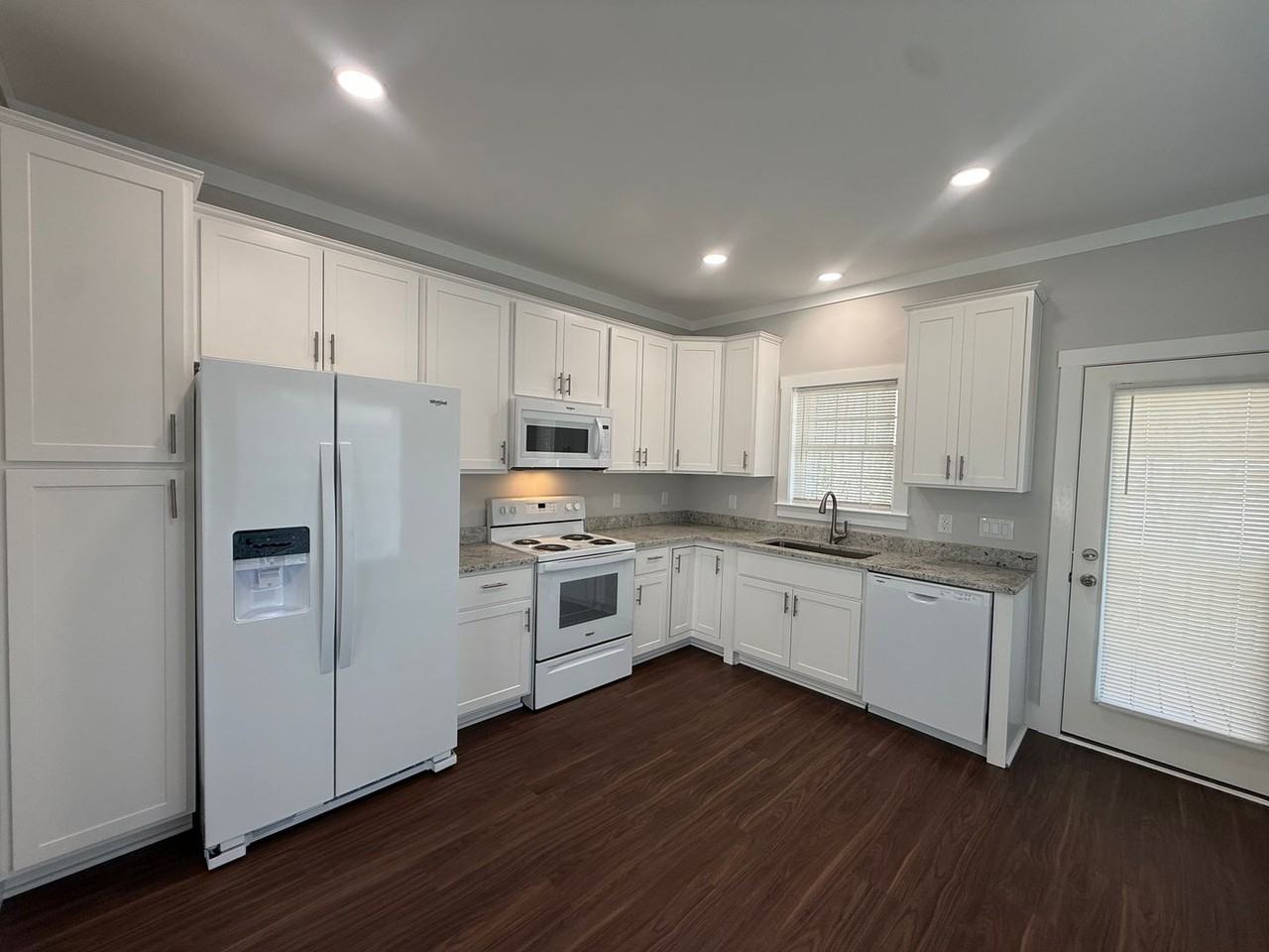 9 Broadstone Ln - Photo 4 of 18