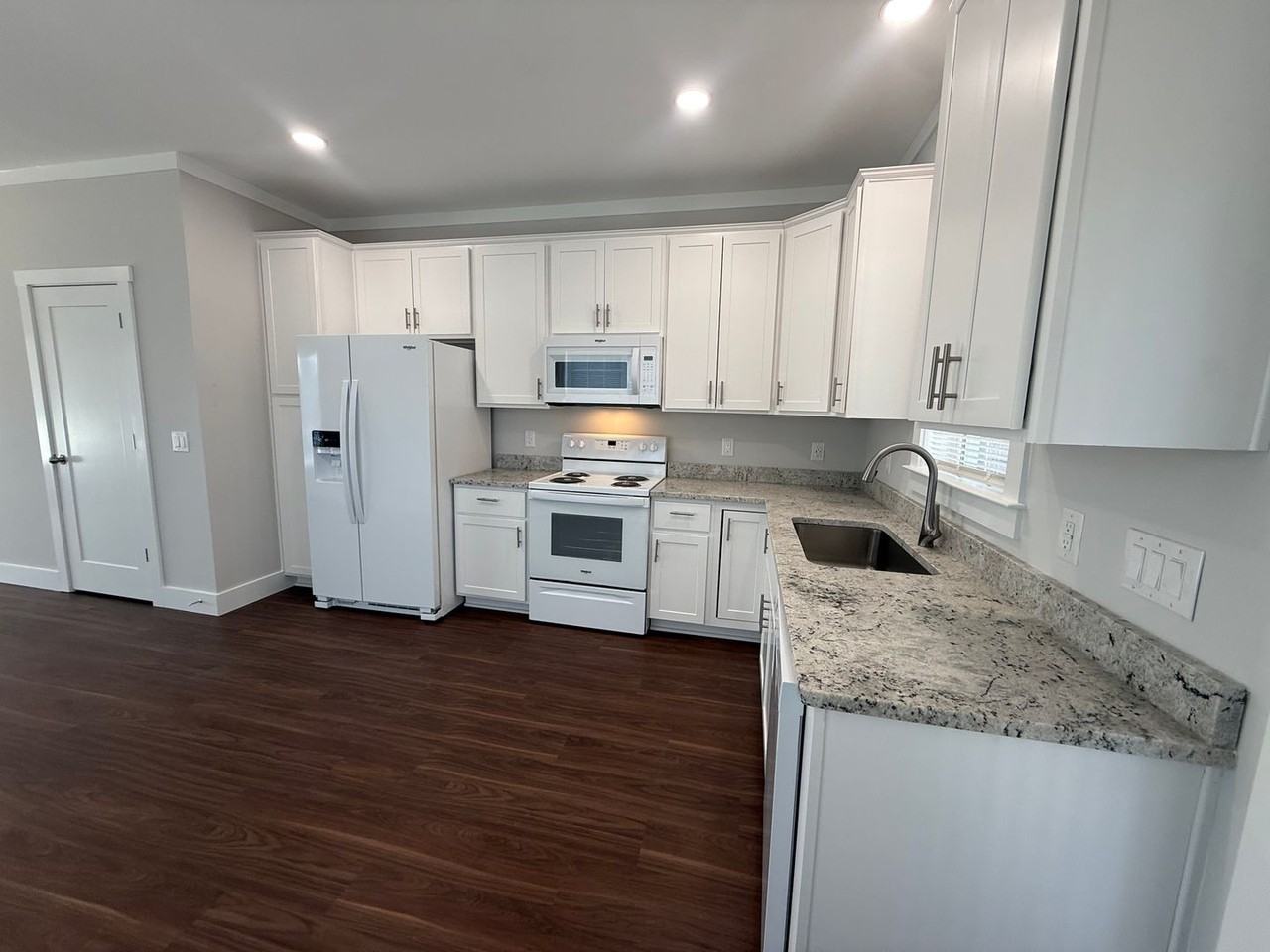 9 Broadstone Ln - Photo 5 of 18