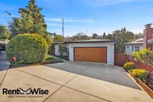 featured image of 838 Crompton Rd