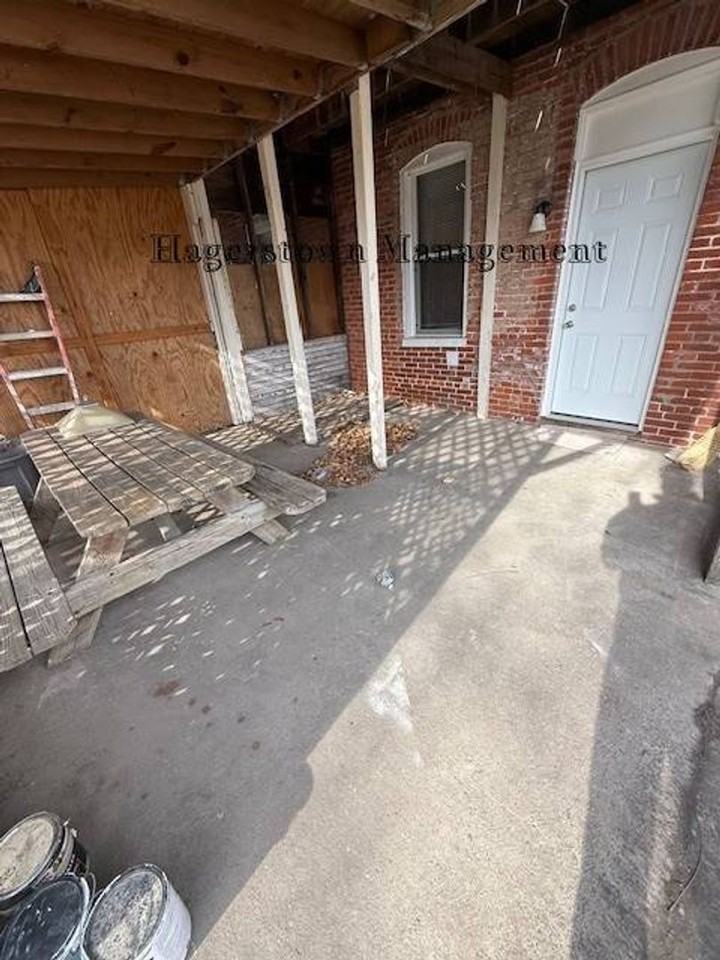 5 W Wilson Blvd - Photo 3 of 12