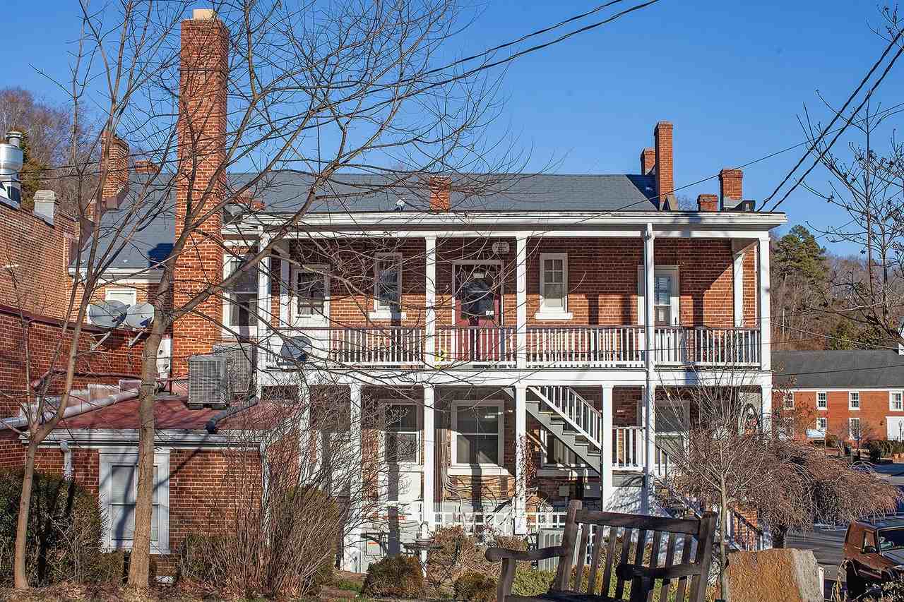 300 Valley St #1A - Photo 5 of 6