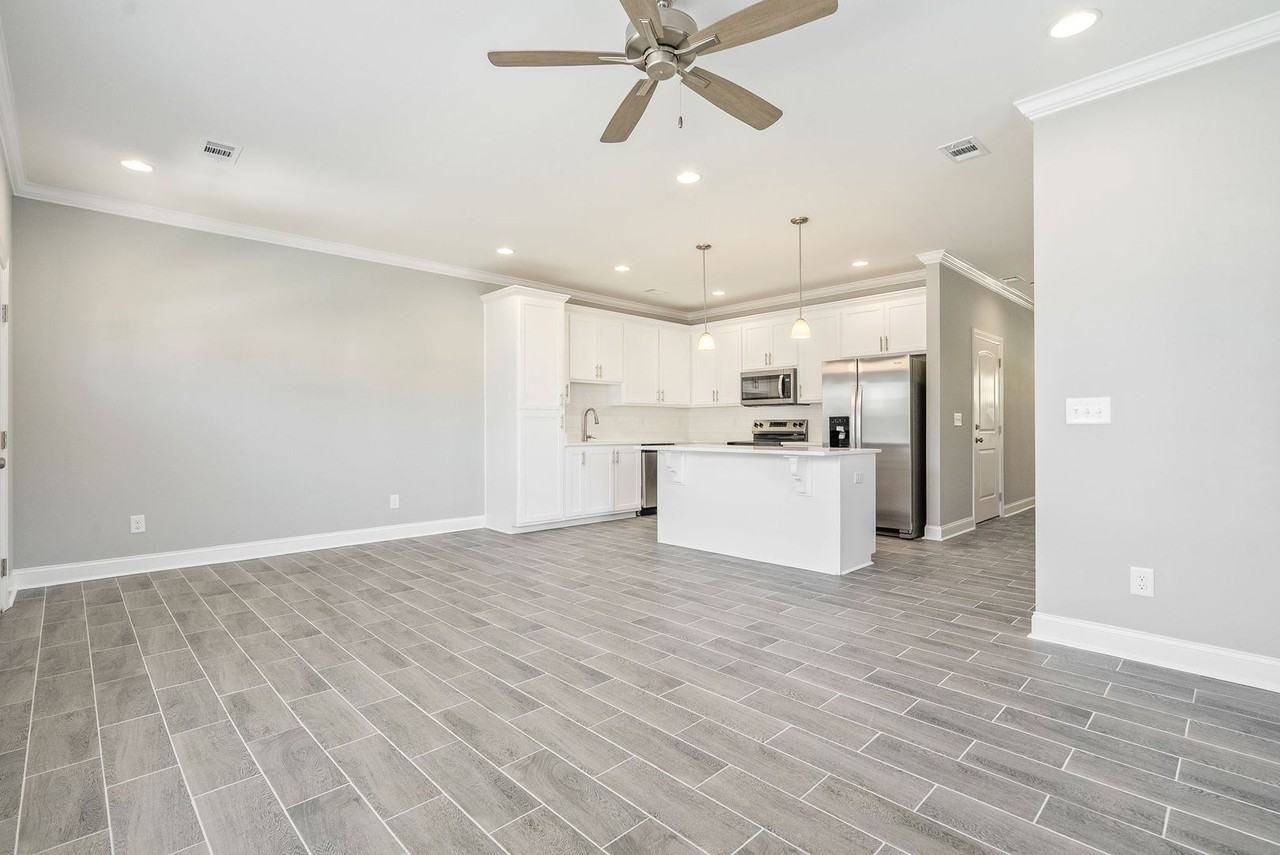 2106 Downs Way - Photo 4 of 21