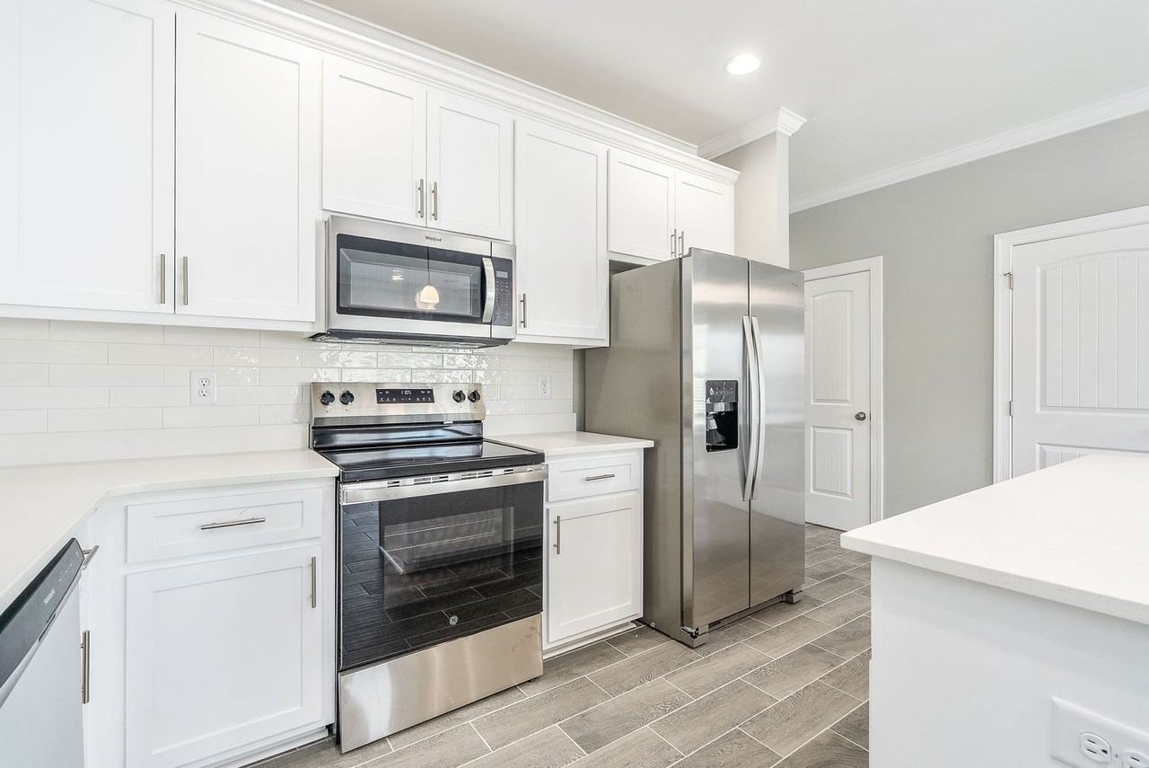 2106 Downs Way - Photo 6 of 21