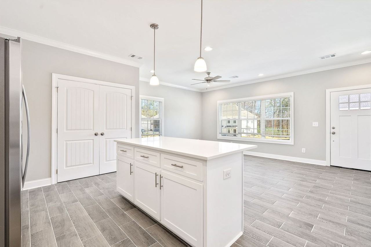 2106 Downs Way - Photo 7 of 21