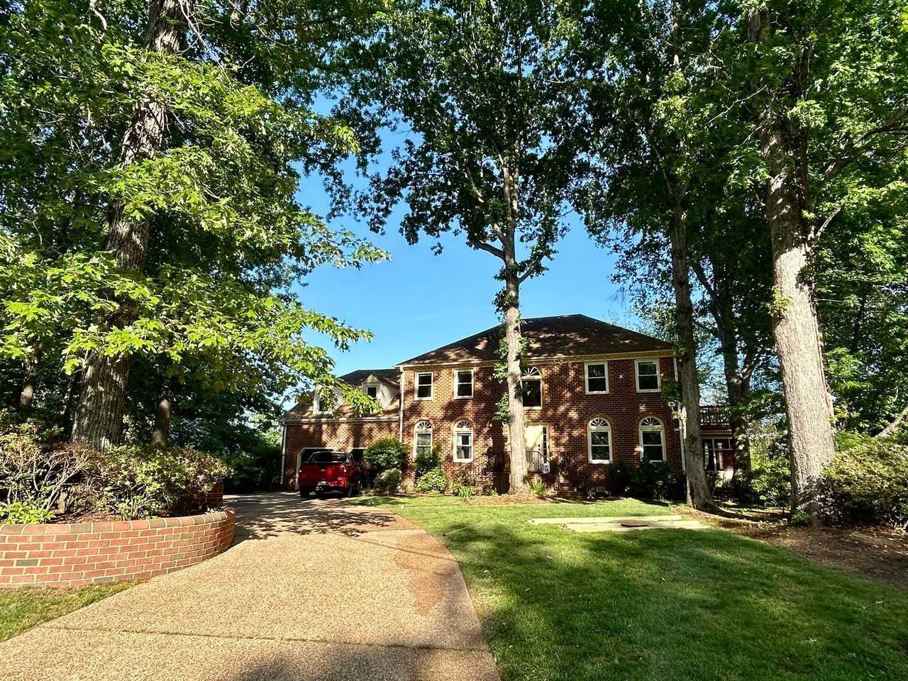 805 De La Fayette Ct - Photo 2 of 37