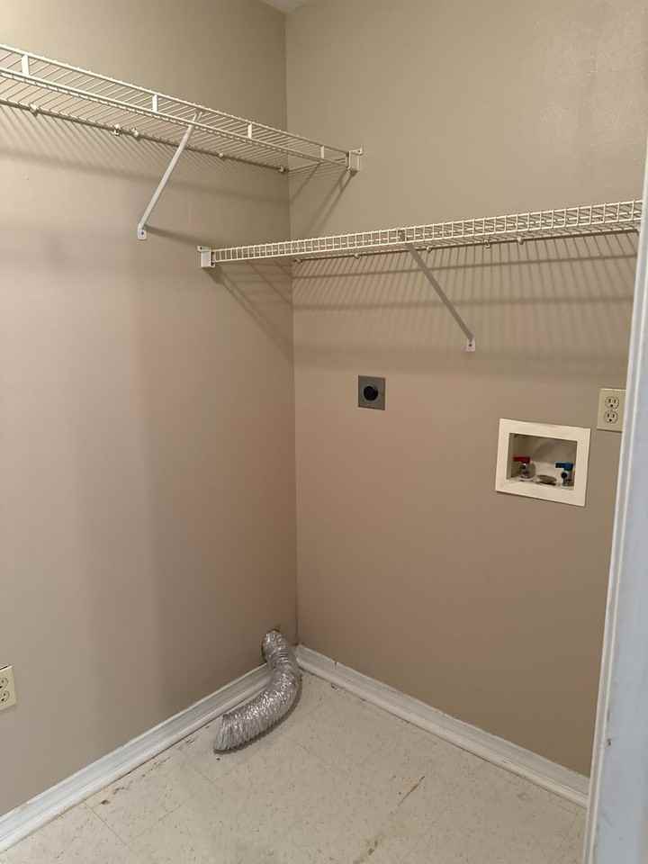 16043 J R Dr - Photo 6 of 29