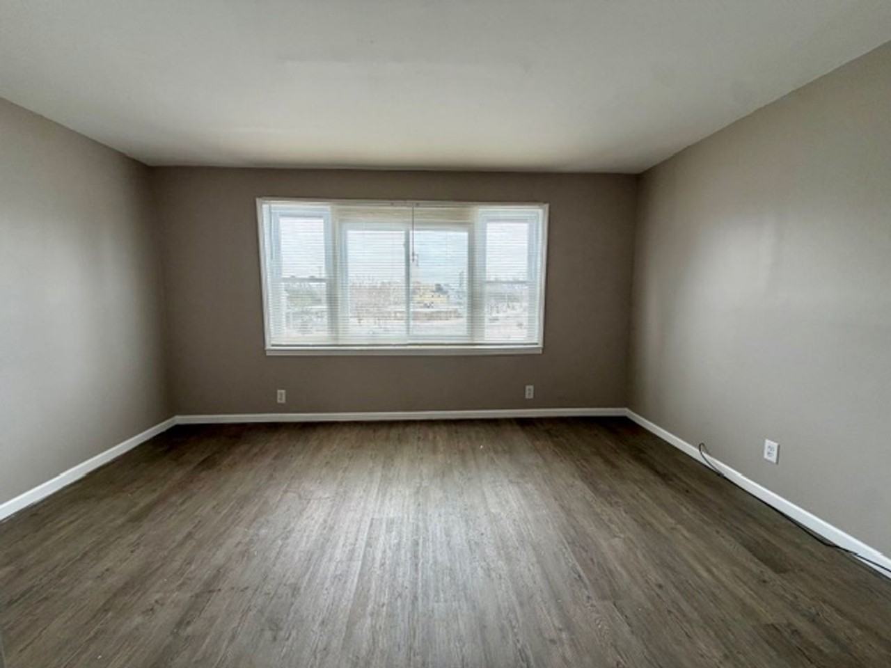 97 Fairgrove - Photo 4 of 20