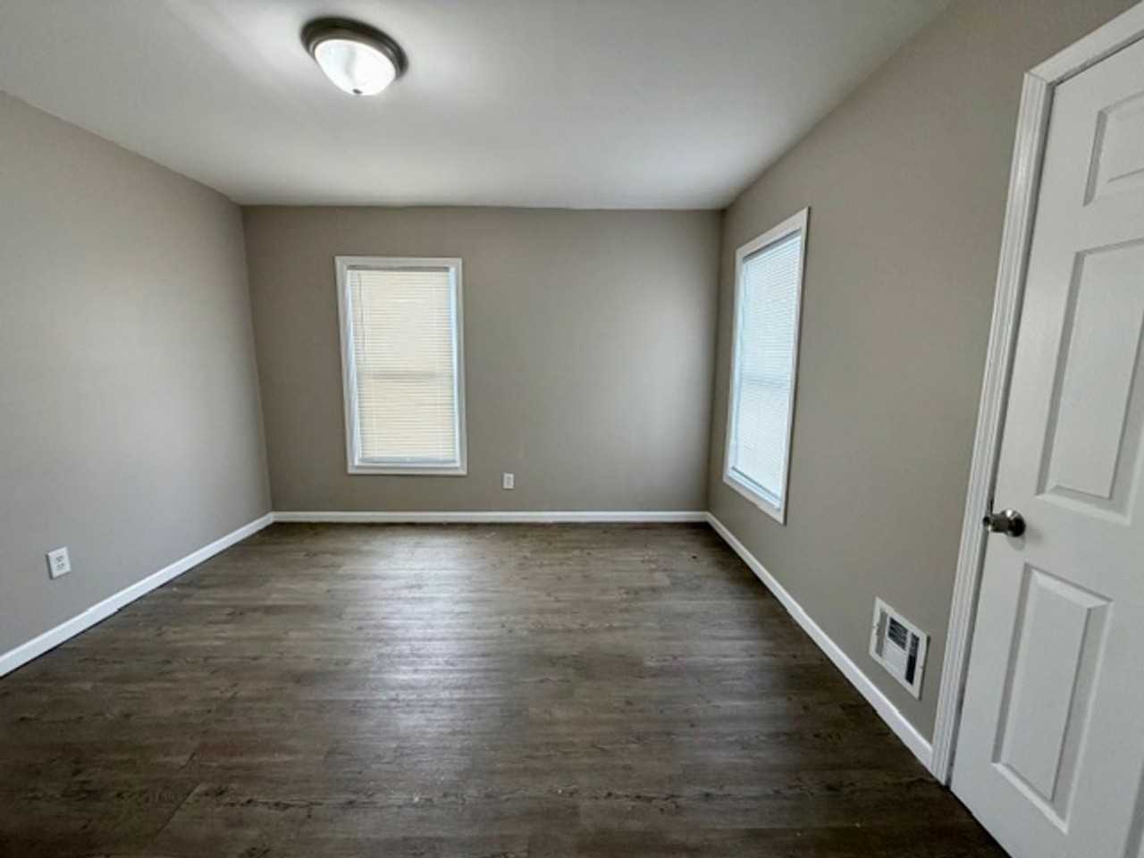 97 Fairgrove - Photo 5 of 20