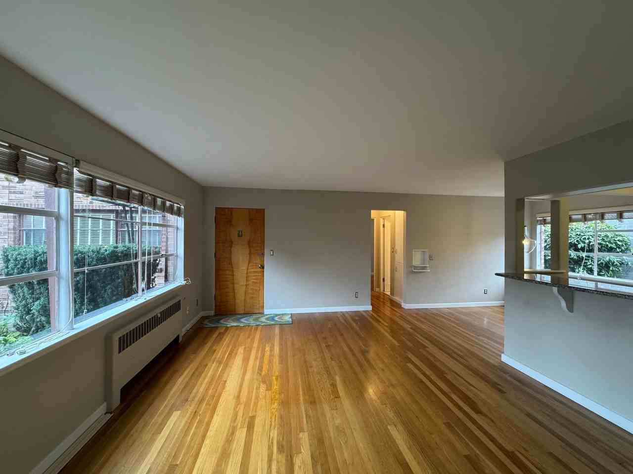 314 N G St - Photo 4 of 14