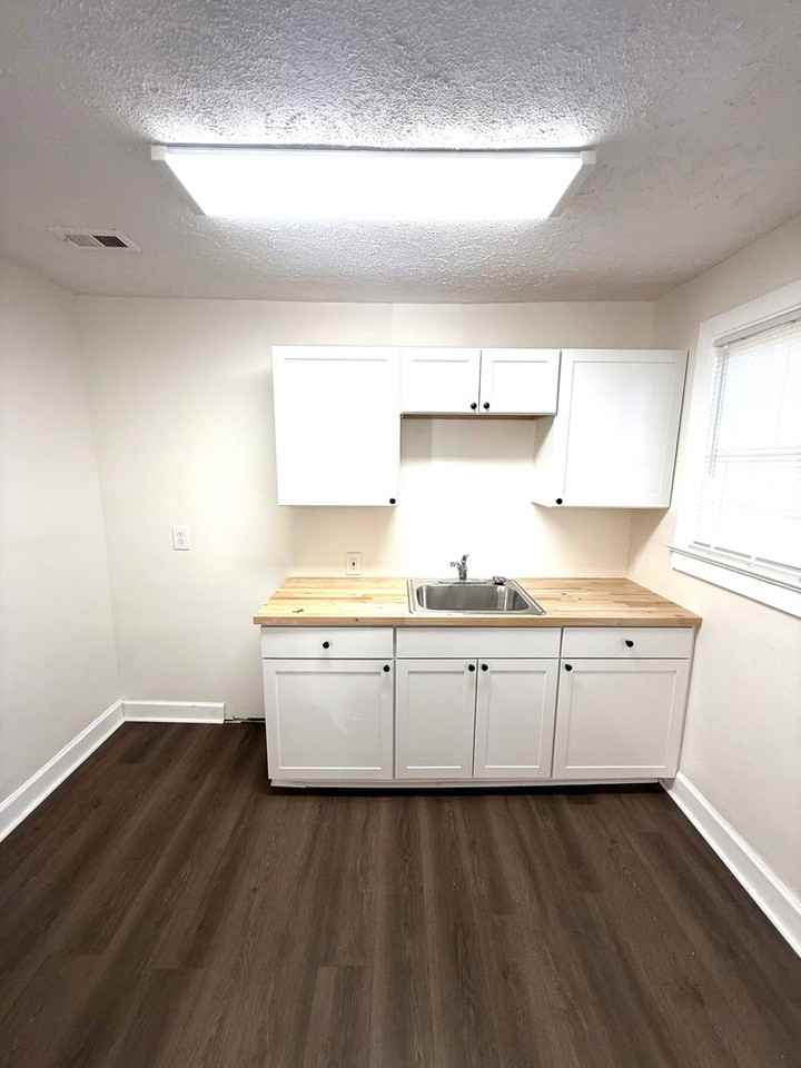 106 Courtland Dr - Photo 5 of 9