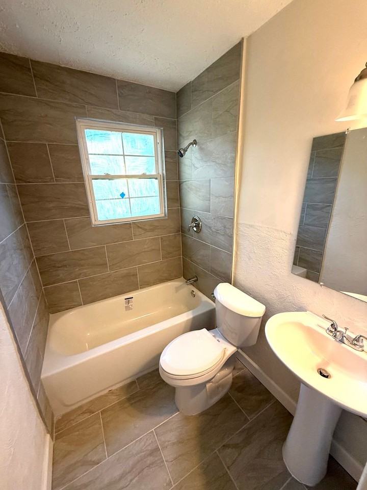 106 Courtland Dr - Photo 6 of 9