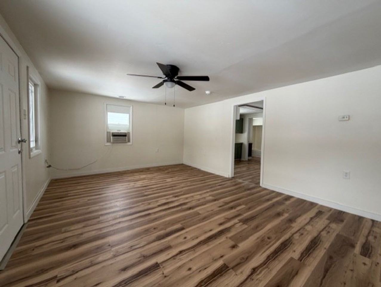 321 Gilbert Ave - Photo 2 of 12
