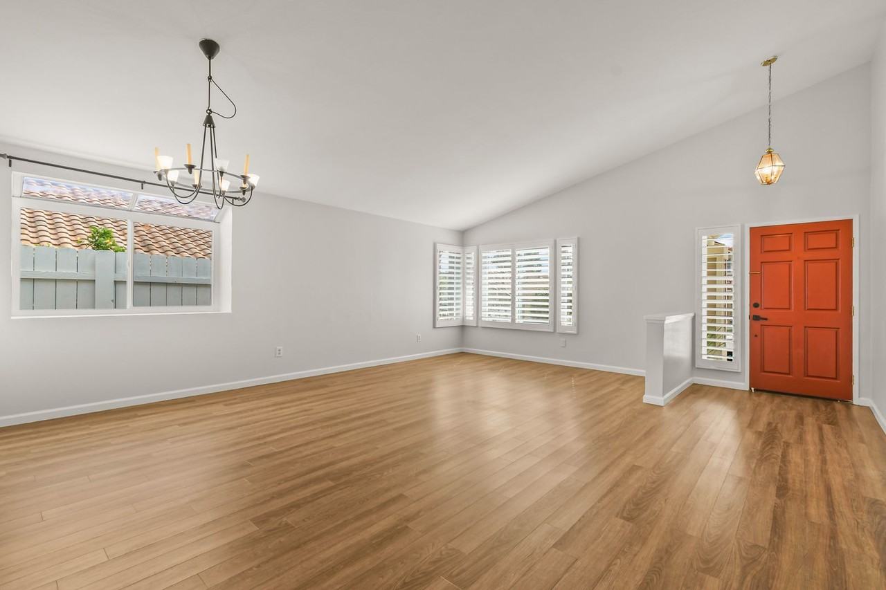 2230 Shadyridge Ave - Photo 4 of 30