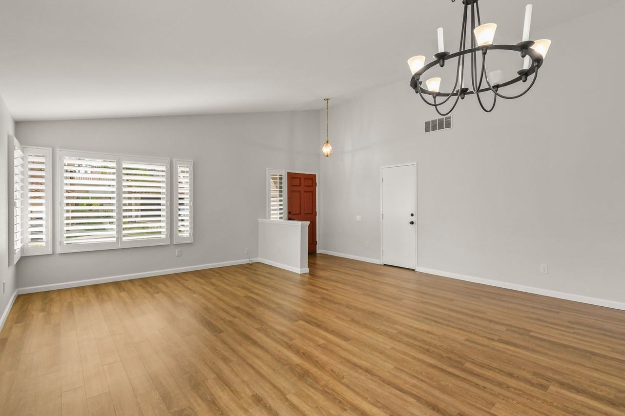 2230 Shadyridge Ave - Photo 5 of 30