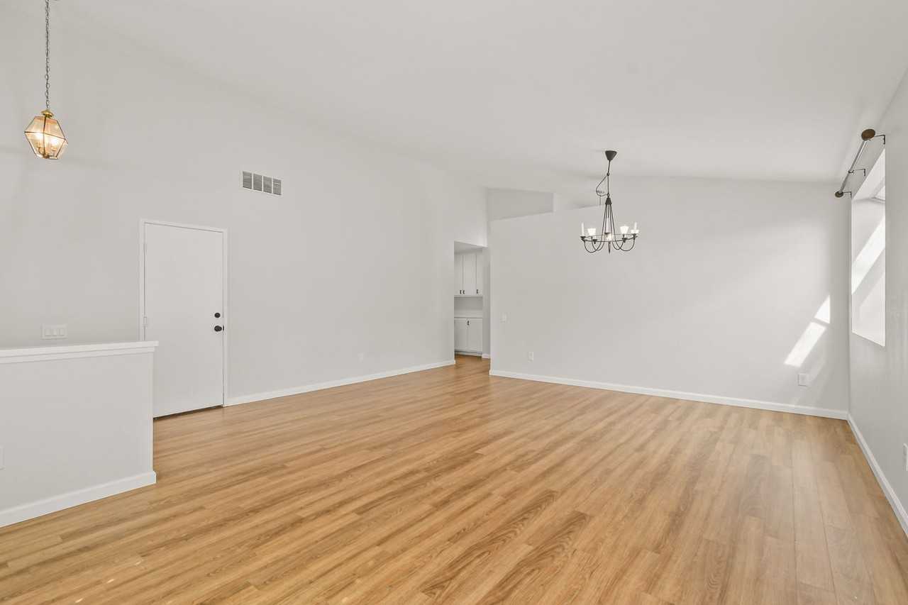 2230 Shadyridge Ave - Photo 6 of 30